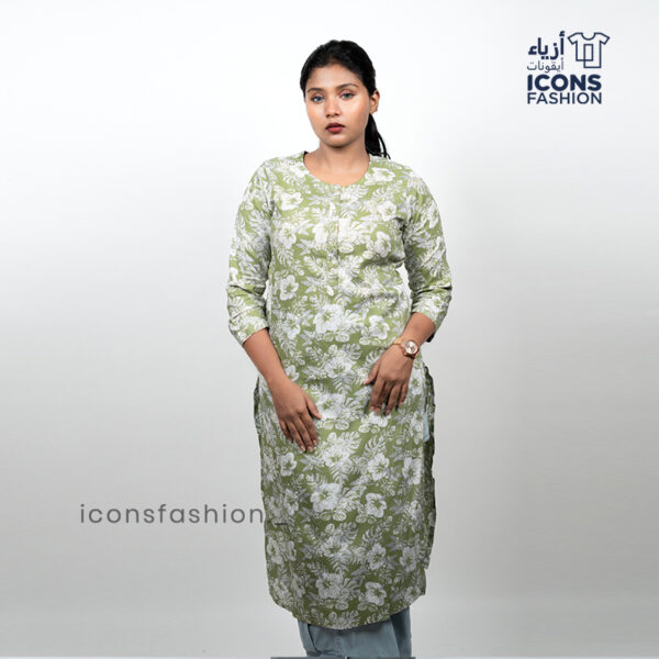 Women-sage-green-floral-printed-straight-kurti-with-round-neck-and-3-4-sleeves-daily-wear-ethnic-top