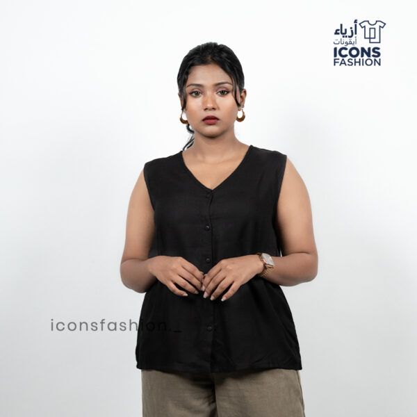 Black-sleeveless-solid-casual-top-for-women
