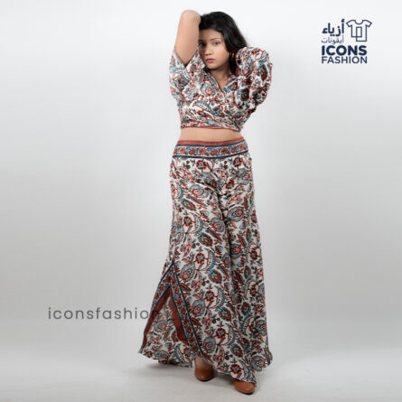 Women-off-white-paisley-printed-crop-top-and-wide-leg-pants-co-ord-set-with-tie-up-detail