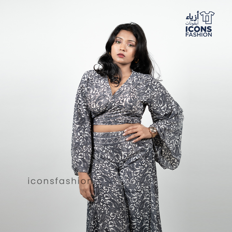 Women-grey-paisley-printed-crop-top-and-wide-leg-pants-co-ord-set-with-flared-sleeves