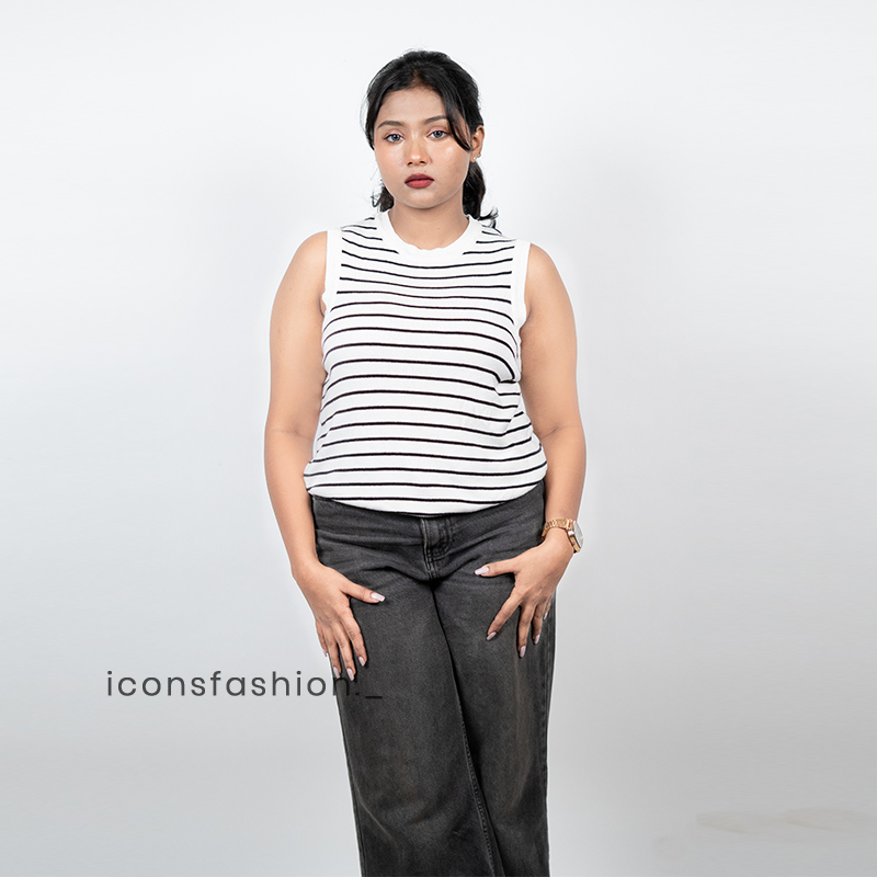 Black-and-white-striped-sleeveless-round-neck-knit-top-for-women