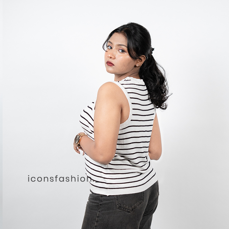 Black-and-white-striped-sleeveless-round-neck-knit-top-for-women