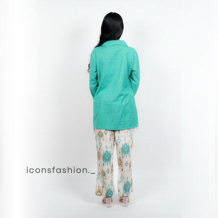 Blue-Co-Ord-set-with-collared-button-down-top-and-printed-pants