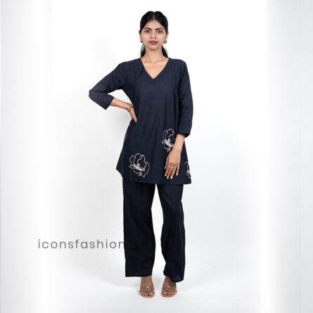 Women's-black-co-Ord-set-with-V-neck-kurta-and-straight-pants